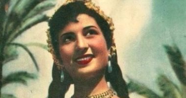قمر من صغرها .. صورة نادرة لنعيمة عاكف فى الطفولة