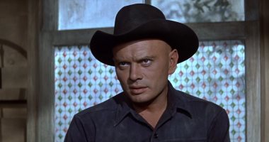 فى ذكرى رحيله الـ31.. يول براينر نجم لم تعرف السينما الأمريكية مثيله