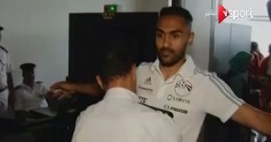 بالفيديو.. تفتيش لاعبى المنتخب فى مطار برج العرب قبل السفر للكونغو