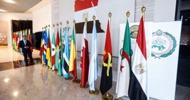 بالصور .. "أعلام الدول" تزين قاعة احتفالية "150 عام برلمان" بشرم الشيخ