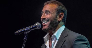 كاظم الساهر يغرد خارج السرب ويرفض الانسحاب من حفلات قطر الغنائية 