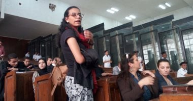ماهينور المصرى تحضر جلسة تجديد حبس "محمدين" و "قشطة" عضوى 6 إبريل