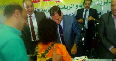  شاهد.. أصغر راقص تنورة فى العالم يظهر بحفل تكريم أبطال البارلمبية