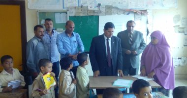 بالصور.. إعفاء مديرى مدرستين من منصبهما وإحالة 3 موجهين للتحقيق