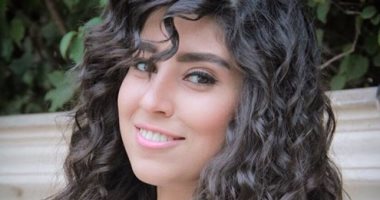 غزل بين آيتن عامر وصبا مبارك بسبب مسلسل "طايع"