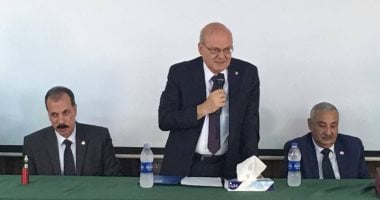 بالصور.. رئيس جامعة الزقازيق للطلاب: الكليات التكنولوجية أساس النهضة