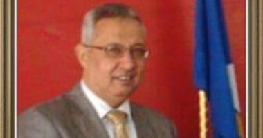 مدير المدرسة المستبعد بسبب رأى على فيس بوك: من حقى التعبير بعد انتهاء عملى 