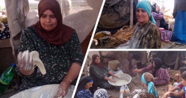 بالفيديو والصور.. يا حلاوة العيش الفلاحى.."الخبازة" مهنة تتنفس فى الخفاء بالريف.. أم محمد: تعلمت الخبيز وأنا عندى 7 سنوات وزمان كان الناس بيخبزوا من أراضيهم.. ودلوقتى الناس بتستسهل عيش الطابونة