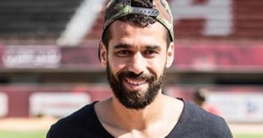 السعيد ينشر صورة جائزته عبر فيس بوك ومحبيه: إدينى عبد الله وأتكل على الله