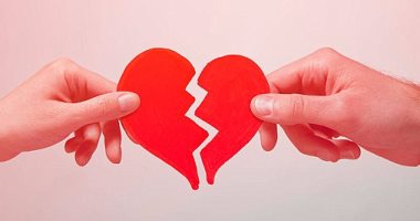 دراسة بريطانية: الطلاق يجعل الأبناء أكثر عرضة للتدخين والإدمان 