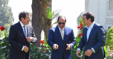 ننشر صور غرس السيسى وزعيمى قبرص واليونان لأشجار الزيتون بالاتحادية