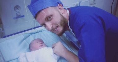 "دونجا" المقاصة يقيم عقيقة لمولودته الأولى "آية"