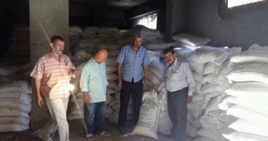 ضبط 10 طن أعلاف مجهولة المصدر خلال حملة تموينية فى البحيرة