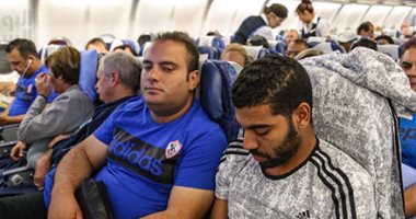 على فتحى يستعين بـ"المصحف" أثناء رحلة الزمالك لجنوب أفريقيا
