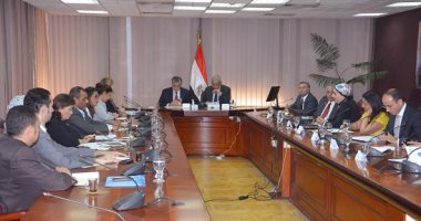 "الصناعة" تنتهى من دراسة لاستخدام الوقود البديل كمصدر للطاقة بمصانع الأسمنت