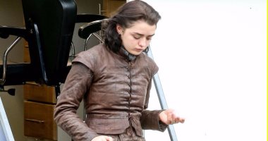 بالصور.. مايسى ويليامز تصور مشاهدها فى مسلسل Game of Thrones بأيرلندا