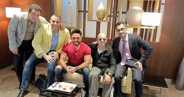 تامر حسنى يبدأ جولته الغنائية فى أمريكا.. اليوم