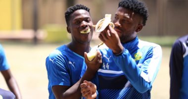 بالصور.. صن داونز يستعين بـ"الموز" قبل مواجهة الزمالك