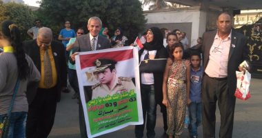 أنصار "مبارك" يوجهون الشتائم لمحامى شهداء 25 يناير داخل "النقض"