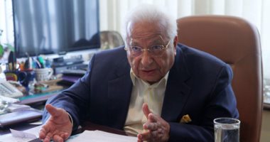 إذاعة الشرق الأوسط توجه دعوة لأحمد عكاشة للحديث عن الحوار الوطنى للشباب