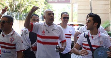 إصابة مشجع زملكاوى فى الرأس بعد دفعه من الأمن الجنوب أفريقى