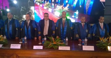 دورات تدريبية بـ"آداب الإسكندرية" بالتعاون مع جامعة بواتييه الفرنسية