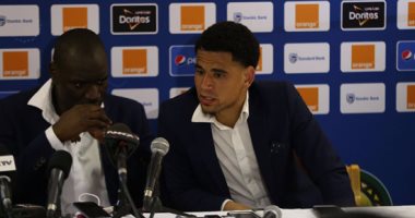 مدرب صن داونز: "السلام عليكم.. لست معجبا باحتفالات الفوز على الزمالك"