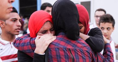 جماهير الزمالك تبكى داخل النادى بعد هزيمة فريقها من صن داونز بثلاثية