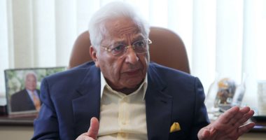 أحمد عكاشة: 37 عالما يكتبون كتابا عن زويل.. ويؤكد: نظرته للأمور تلسكوبية