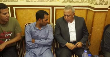 محافظ الشرقية يشيع جنازتى زوجة وكيل وزارة الأوقاف ووالدة وكيل وزارة التموين