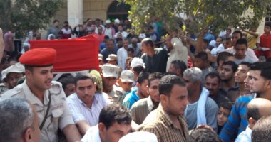 نقل جثمان شهيد شرطة من العريش لمسقط رأسه بالدقهلية