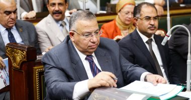 وكيل البرلمان يطالب بالتحقيق فى تسمم 300 تلميذ بسبب "الوجبة المدرسية"