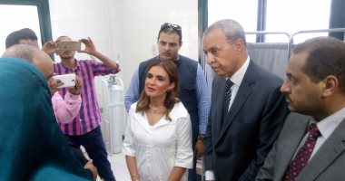 بالصور.. وزيرة التعاون الدولى ومحافظ قنا يتفقدان مشروعات بدعم إماراتى