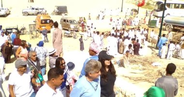 بالفيديو والصور.. أبناء سيوة وزوارها يتوافدون للاحتفال بعيد السياحة والحصاد 