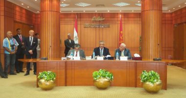وزير البيئة : مصنع تدوير القمامة ببورسعيد يتسع لـ 550 طن يومياً