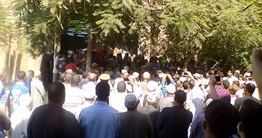 بالصور.. جنازة مهيبة لشهيد القوات المسلحة بمسقط رأسه فى المنوفية 