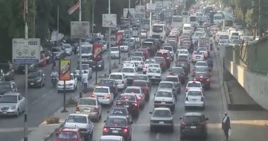 توقف حركة المرور أعلى الطريق الدائرى بسبب حادث تصادم سيارتين