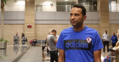 مؤمن سليمان يجتمع بلاعبى الزمالك فى المران قبل مواجهة سموحة