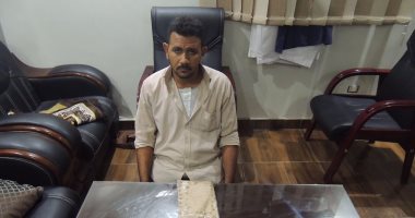 رجال المباحث يضبطون عاملا بحوزته بندقية آلى بمنشأة ناصر