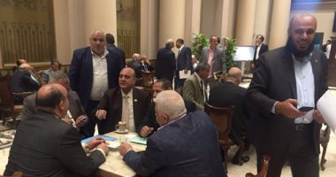 توافد النواب بمقر المجلس لحضور الجلسة العامة وانتظار انتخابات اللجان