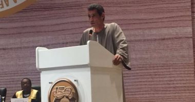 مصطفى الجندى لـ"السيسى": اللى ملوش كبير يشترى كبير وخلى الشباب عزوتك"