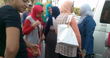 سكرتير محافظ المنيا وإدارة المرور يتابعون التزام السائقين بالتعريفة 