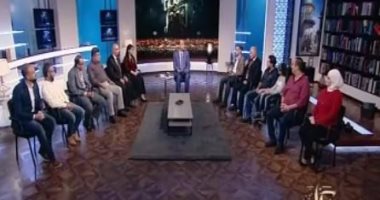 سوريون يسردون قصص عملهم بمصر فور قدومهم.. وعمرو أديب متعجباً:"هينقطونى"