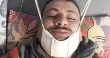 بالصور.. سائق يناشد المسئولين وأهل الخير مساعدته فى إجراء جراحة الغضروف