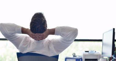 6 وظائف تتسبب فى الإصابة بـ"الاكتئاب" أبرزها الإداريون والتمريض والكتابة