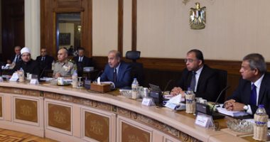بالصور.. بدء اجتماع الحكومة الأسبوعى لمناقشة قانون الاستثمار الجديد