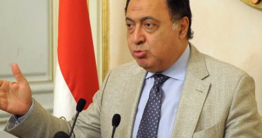 وزير الصحة يصل البرلمان لمناقشة طلب إحاطة.. وغضب بعد تأخره ساعة