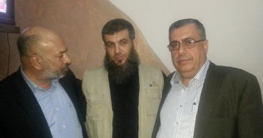دحلان والمشهراوى ينجحان فى الإفراج عن قيادى بـ"شهداء الأقصى" من سجون حماس