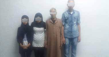 ضبط ربتى منزل أثناء محاولتهن بيع مشغولات ذهبية مقلدة فى دار السلام