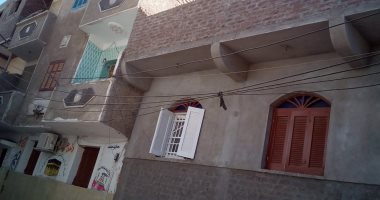 كابلات الكهرباء تهدد المنازل في شوارع قنا والسكان يستغيثون بالمسئولين